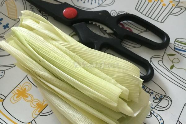玉米叶红糖年糕的做法图解2