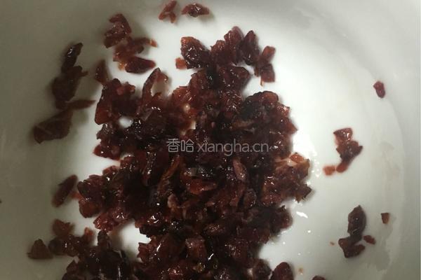 蔓越莓乳酪戚风蛋糕的做法图解1