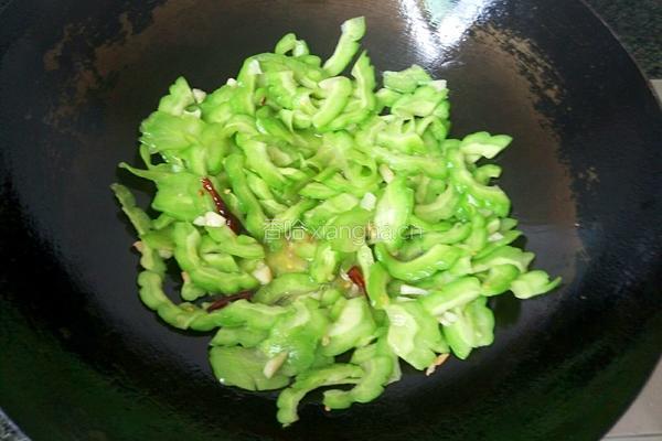 炒苦瓜的做法图解4