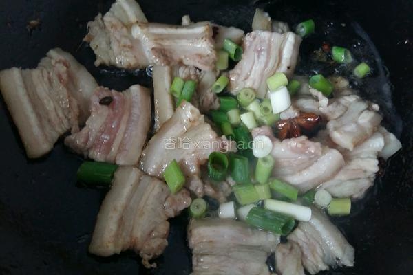 五花肉炒豆腐的做法图解3