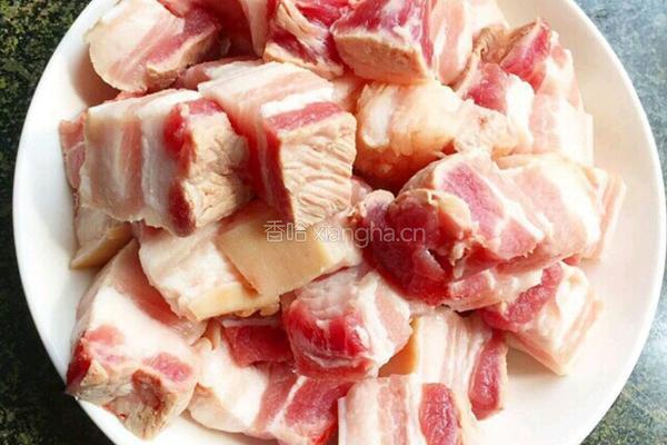蜜枣烧肉的做法图解1
