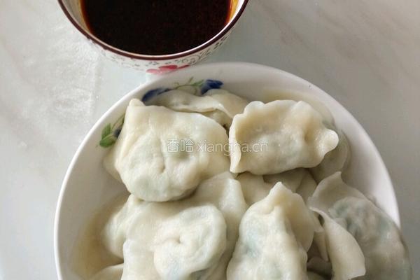 韭菜香菇肉馅饺子的做法图解5