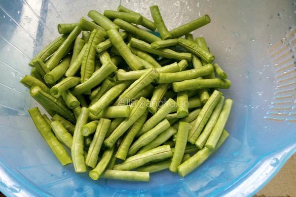 水煮豆角的做法图解2