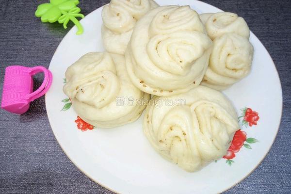 芝麻椒盐花卷的做法图解16