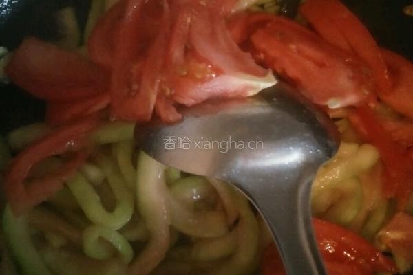 番茄炒西瓜皮的做法图解8