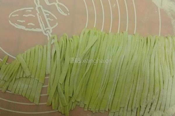 五彩手擀面的做法图解6