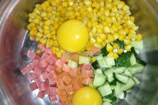 黄瓜火腿玉米烙的做法图解3