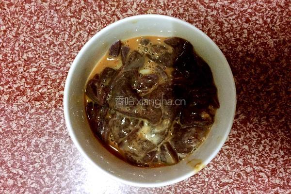 双椒炒猪肝的做法图解3