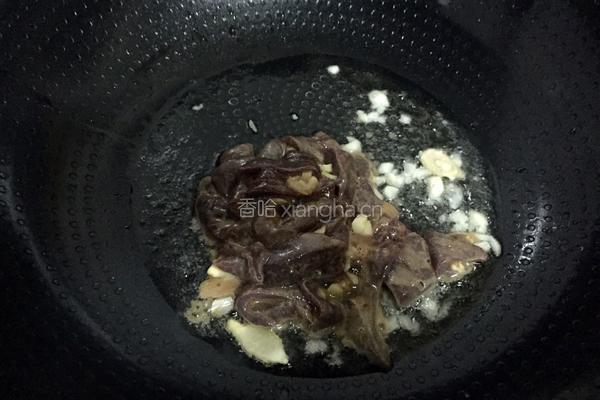 双椒炒猪肝的做法图解5