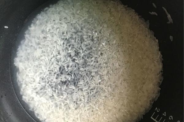 南瓜大米饭的做法图解2