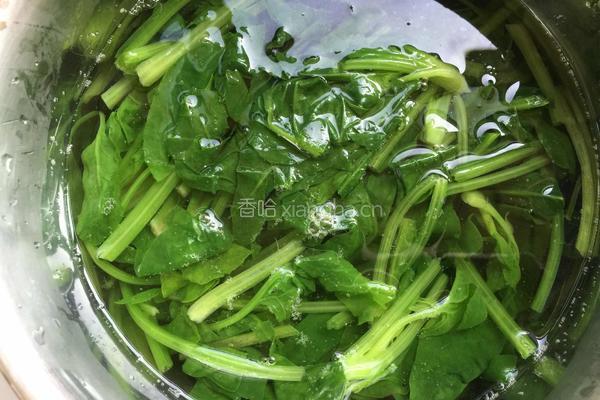 桃仁菠菜的做法图解4