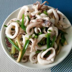 清炒鲜鱿的做法[图]