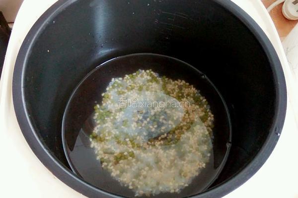绿豆胡萝卜粥的做法图解5