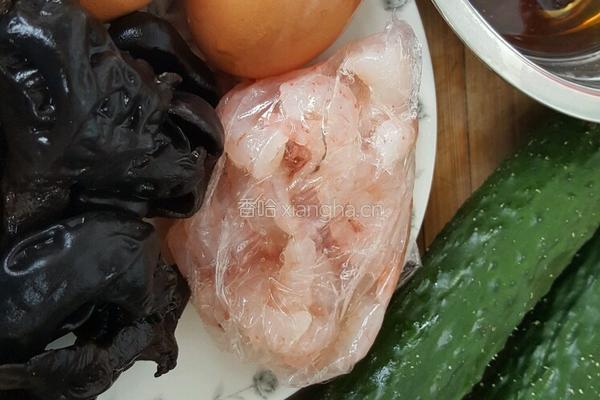 黄瓜鸡蛋虾仁饺子的做法图解3
