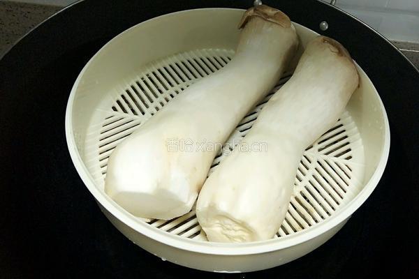 手撕杏鲍菇的做法图解2