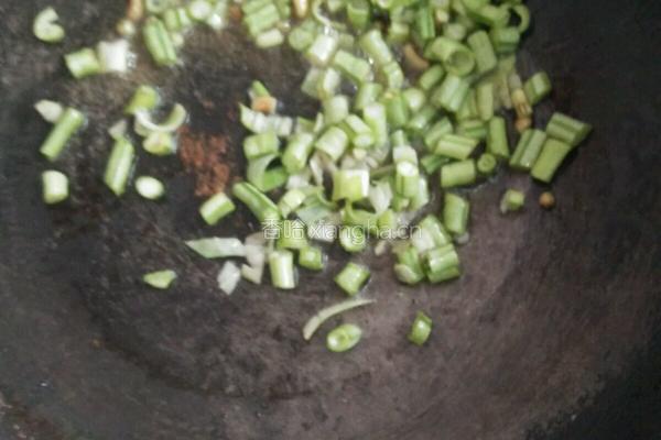 豆角炒面条的做法图解2