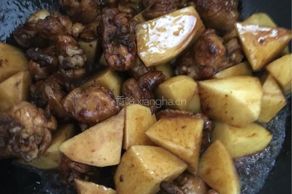 红烧土豆鸡翅根的做法图解4