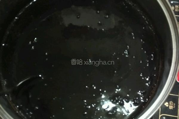 蜂蜜汁龟苓膏的做法图解5