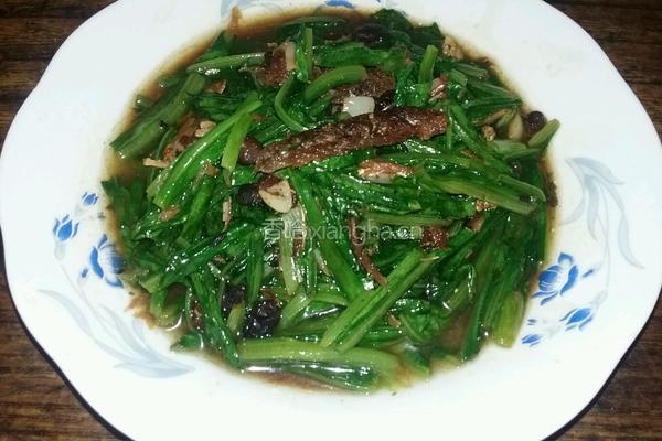 豆豉鲮鱼油麦菜的做法图解5