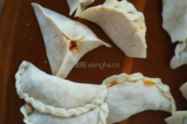 花边胡萝卜菜饺的做法图解4