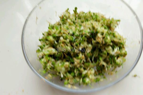 蒸槐花的做法图解2