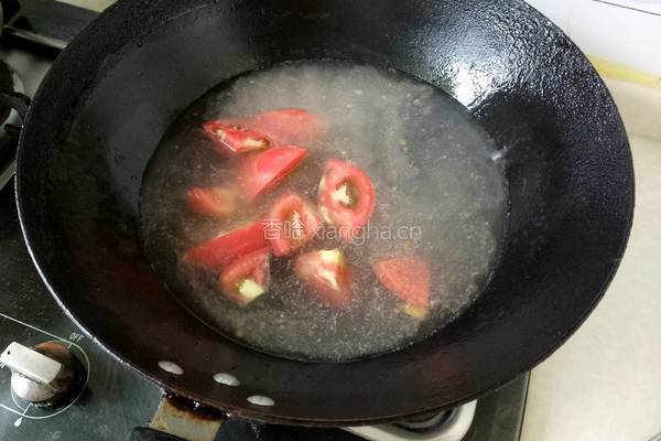 番茄蛋花肉丸汤的做法图解7