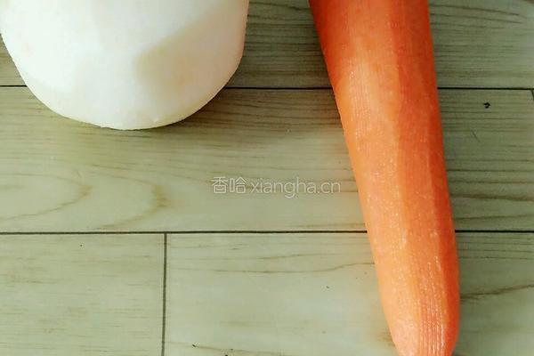 胡萝卜苹果汁的做法图解2