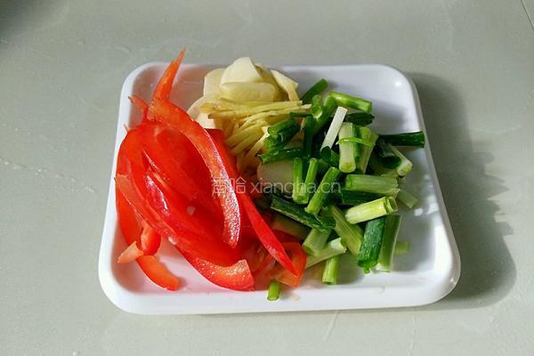 芹菜炒牛肚的做法图解2