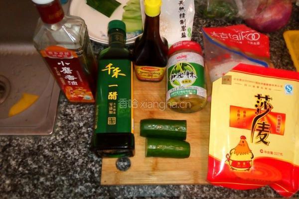 爽脆乳瓜的做法图解1