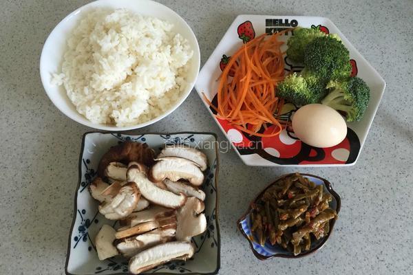 香肠煲仔饭的做法图解1