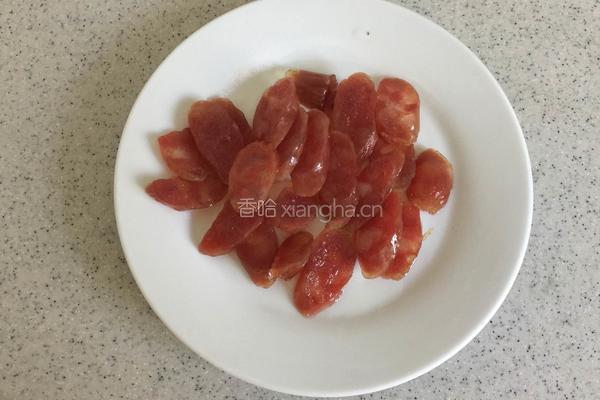 香肠煲仔饭的做法图解2