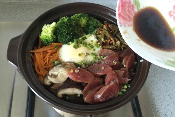 香肠煲仔饭的做法图解8