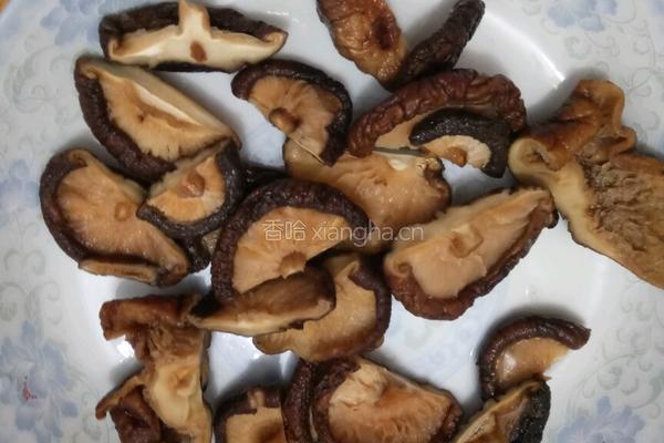 香菇烧鸡的做法图解4
