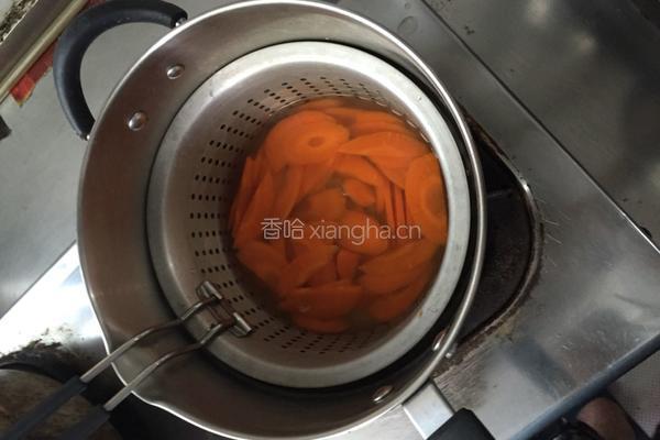 芹菜香干炒肉的做法图解12