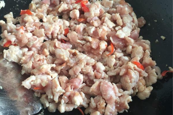 生菜包肉的做法图解3