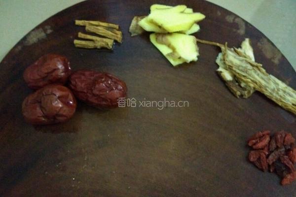 蟹味菇鸡汤的做法图解3