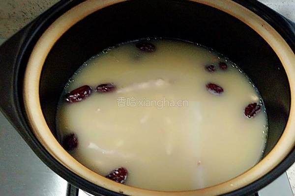 红枣桂圆花生煲鸡爪的做法图解6