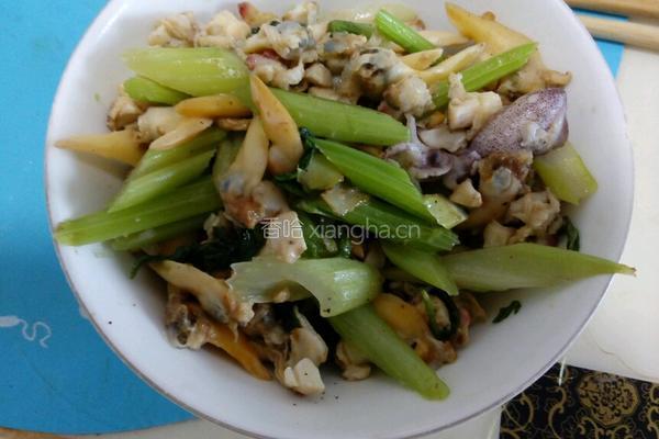 蛤蜊肉炒芹菜的做法图解5