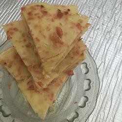鸡蛋香肠饼的做法[图]
