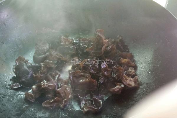 木耳炒肉的做法图解8