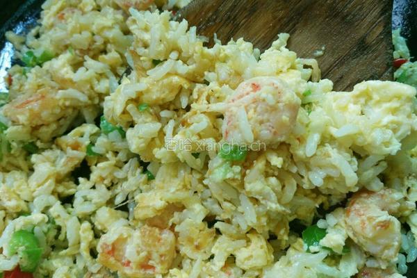 虾仁辣椒炒饭的做法图解9