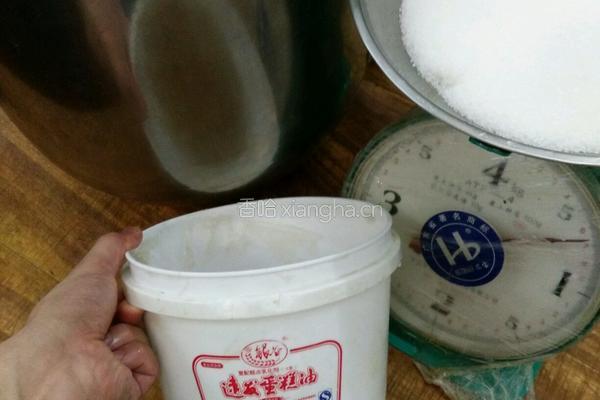 自制纸杯蛋糕的做法图解1