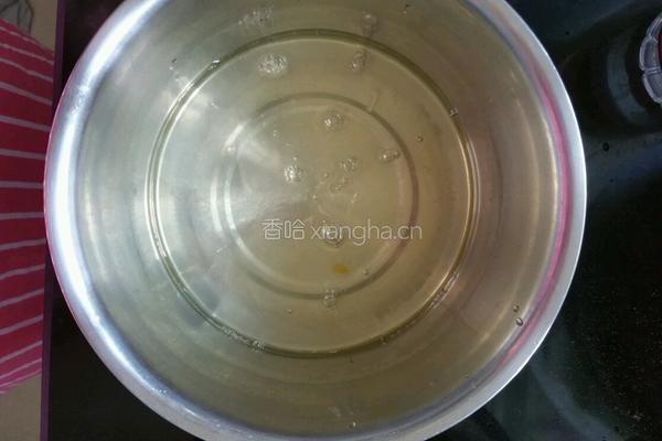 电饭煲蒸蛋糕的做法图解1