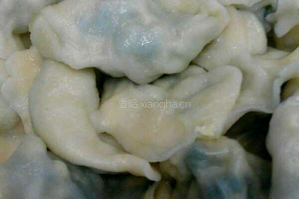 韭菜鸡蛋水饺的做法图解3