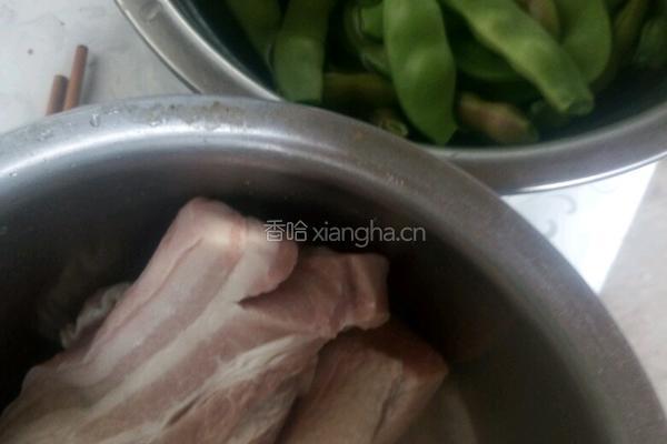 红烧肉豆角炖土豆的做法图解1