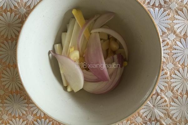香菇土豆炖鸡腿的做法图解5