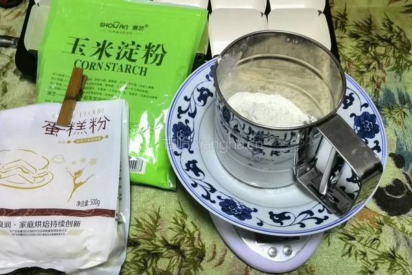 北海道戚风蛋糕20个方形杯的做法图解2