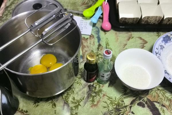 北海道戚风蛋糕20个方形杯的做法图解5