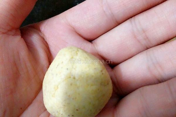 玉米面薄饼的做法图解4