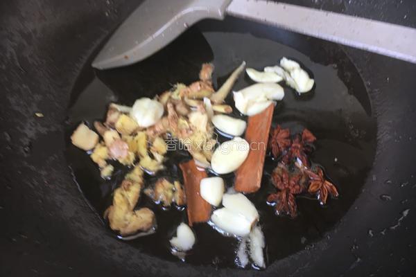 木耳炒鸡丁的做法图解5